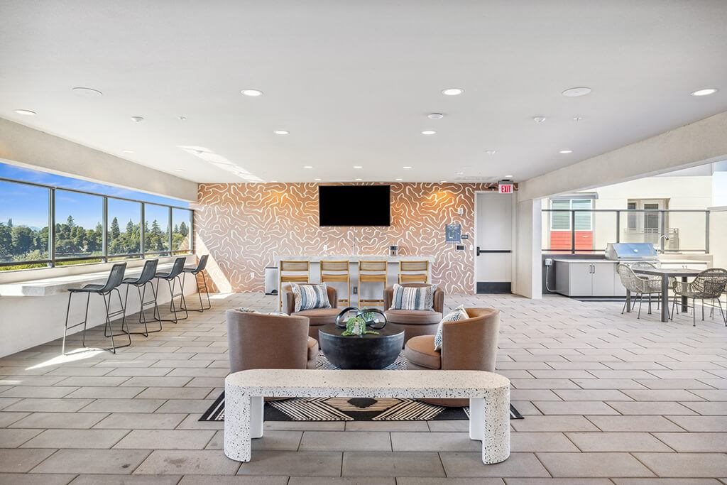 Rooftop lounge at The Braydon Apartments in Napa CA
